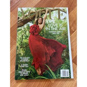 Vogue Magazine December 2022 ‎ Jennifer Lopez